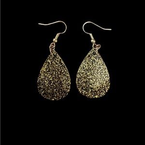 Elegant Gold Resin 1” Teardrop Earrings